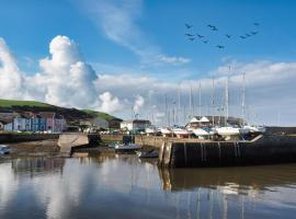 Harries Lodge 2 Aberaeron，位于阿博伦的露营地