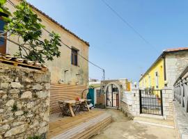 Guesthouse near the Castle of Himare，位于希马拉的旅馆