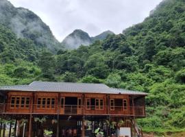 Tày Homestay Pác Bó - Cao Bằng，位于高平的酒店