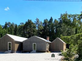 Unique architect designed house near one of finest beaches in Gotland，位于Slite的度假屋