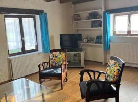 Appartement rustique, type chalet，位于Méhoncourt的酒店