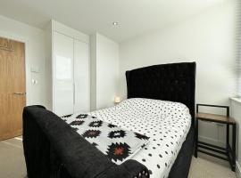 Condo Apartment - Haywards Heath，位于海华德希思的酒店