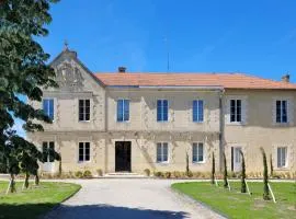 Château Bernon Gite 15 Personnes - piscine et SPA