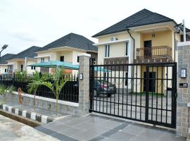 oblisshomes，位于Ngine的酒店