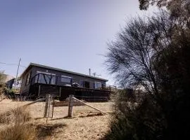 'Lazy Susan's' Waterfront Shack