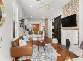 Beautiful Luxury 3 bed 2 bath Home in Uptown New Orleans! Close to Magazine Street, Universities, & French Quarter