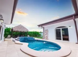 Villa Barcelona By Vacation Pura Vida