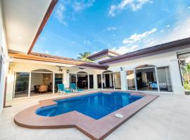 Villa Encanto By Vacation Pura Vida，位于Bejuco的酒店