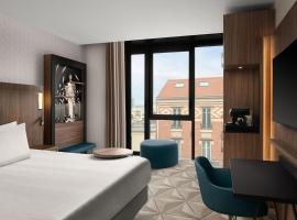 Courtyard by Marriott Paris Porte de Versailles，位于伊西莱穆利诺的酒店