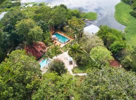 Amazonia Jungle Hotel，位于Iranduba的酒店