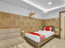 OYO Flagship Sada Shiv Guest House