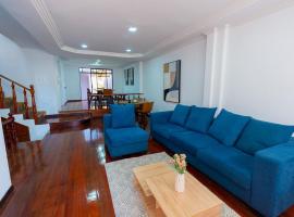 Casa en zona exclusiva Cuenca，位于昆卡的度假屋