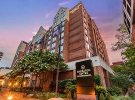 亚历山德里亚旧城喜来登套房酒店，位于亚历山德里亚的酒店