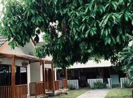 Anjani Larva Cottage - Homestay and Eatery