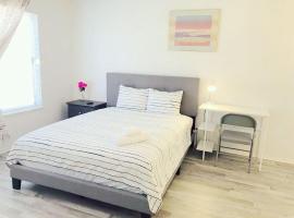 Super 1 bedroom with private bathroom, shared kitchen room -3，位于拉斯维加斯的酒店