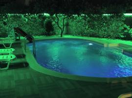 Arslan Villa with Pool，位于马尔马里斯的别墅