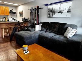 Cozy Condo in Winter Park - On Blue Bus Route - Walk to Downtown, Restaurants, Grocery