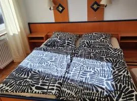 Pension Doppelbett mit balkon Zimmer 21