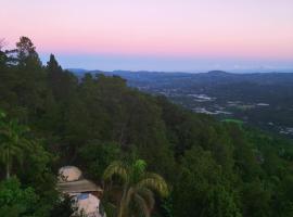 NOMAD Domes Sky Watching at Jarabacoa，位于哈拉瓦科阿的乡间豪华旅馆