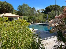 Hôtel les jardins de Sta Giulia avec piscine，位于维琪奥港的酒店