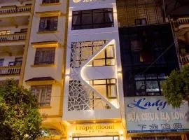 Tropic Bloom Hotel