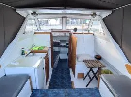 COSY BOAT FLAT at BARCELONA BEACH