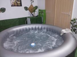 Beauty Paradies Maison individuelle avec jacuzzi，位于戈亚夫的酒店