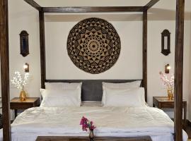 ilika Resort, Pauri，位于Pauri的酒店