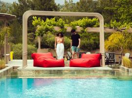 Zoe Hotel, Trypiti Beach Resort & Hive water park，位于利迈纳里亚的酒店