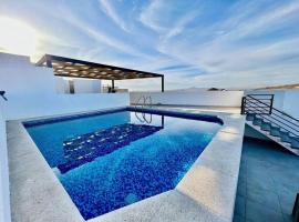 Oceanview Condo / Rooftop pool，位于卡波圣卢卡斯的酒店