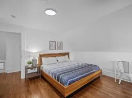 Shadyside, Central 3B Modern and Stylish Private Bedroom With Shared Bathroom and Free Parking