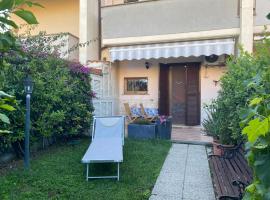 Villetta relax fast wi-fi 9 Min porto Civitavecchia，位于圣塔马利奈拉的自助式住宿