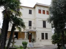 Hotel VILLA PINA