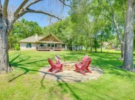 Views and Private Dock Lakefront Eustace House!
