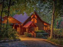 Story Book Cabin with Mountain Views, Game Cave, Hot Tub and Close to Downtown
