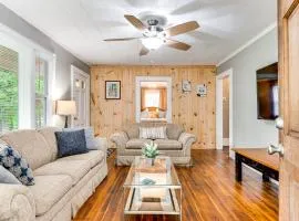 3 Mi to Dtwn and Holiday Events! Forest City Retreat