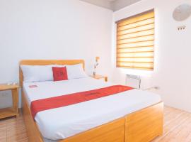 RedDoorz @ Sun Miles Condominium，位于卡兰巴的酒店