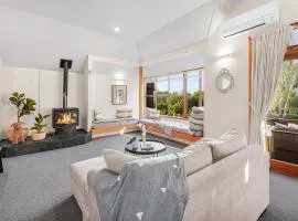 Tree Top Retreat in Central City - By KOSH BNB