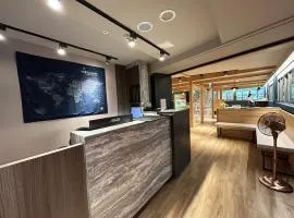 RF富裕自由商旅 - 忠孝馆，位于台北松山机场 - TSA附近的酒店