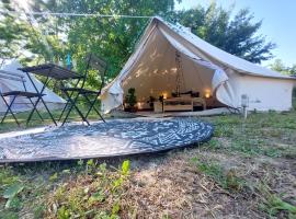 Glamp-Inn Kapolcs，位于考波尔奇的酒店