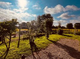 Maison normande St Gatien des Bois calme fibre jardin Honfleur Deauville，位于圣加蒂安代布瓦的酒店