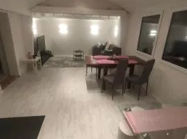 Ferienwohnung mit großem Garten