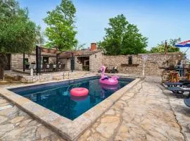 Gorgeous Home In Benkovac