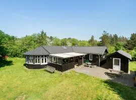 4 Bedroom Beautiful Home In Skjern