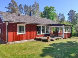 Beautiful Home In Rockneby With Ethernet Internet