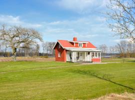 Awesome Home In Kristinehamn，位于Edet的酒店