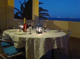 Lagos Love Bay - sea view，位于拉戈斯的酒店