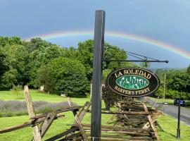 La Soledad Lavender Farm and Guesthouse，位于哈珀斯费里的酒店