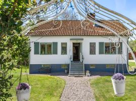 Holiday Home Klavreström - SND130 by Interhome，位于Klavreström的带停车场的酒店