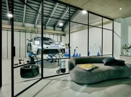 Racers Lodge Grand Prix - mit Hebebühne und Doppelgarage